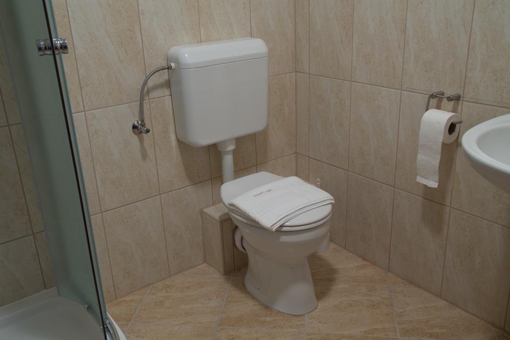 Felsoreti Vendeghaz Демьен Номер фото